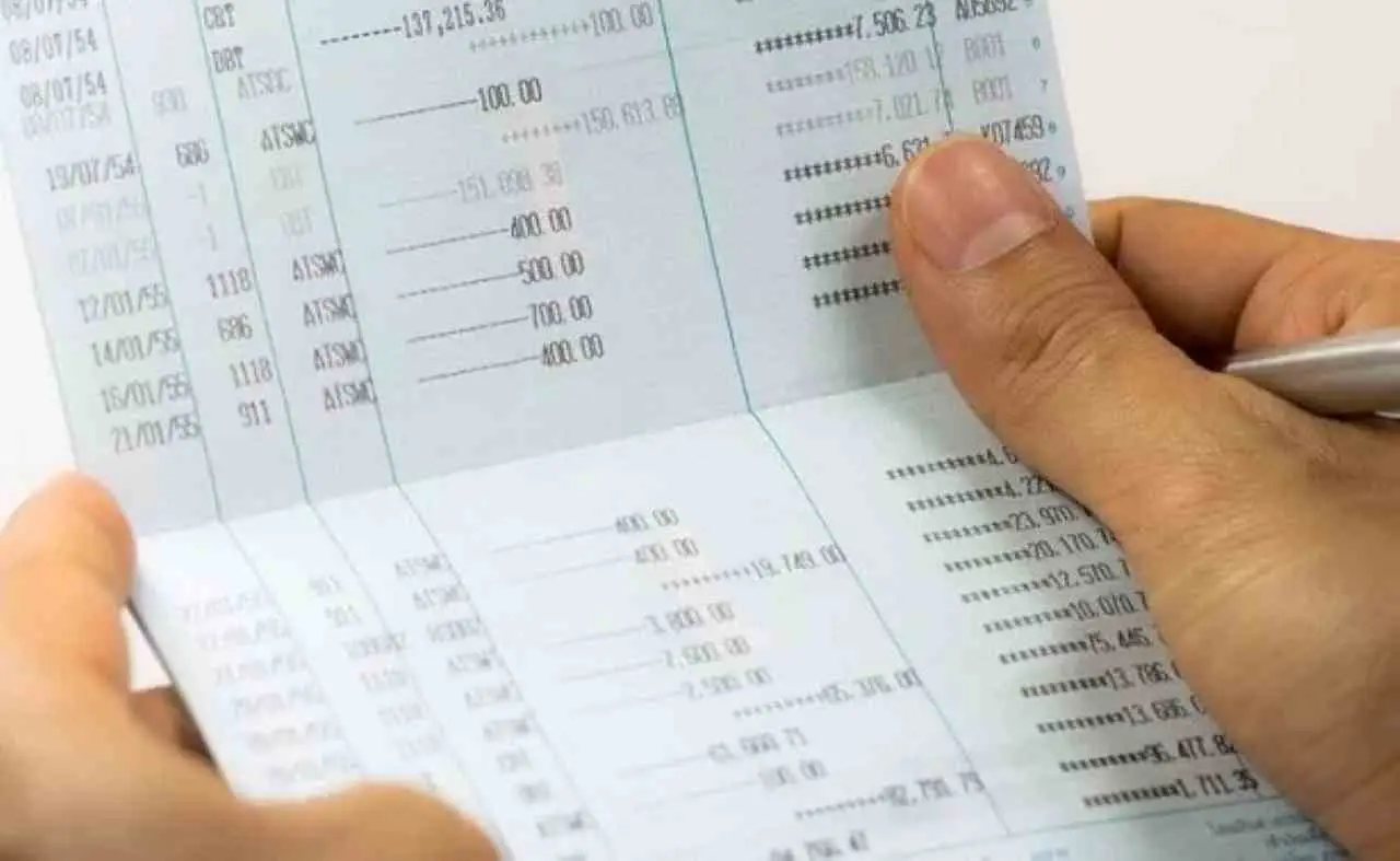 Attenzione: occhi aperti! Senza questo documento rischi il blocco del conto corrente! Ecco cosa fare subito Immagine selezionata